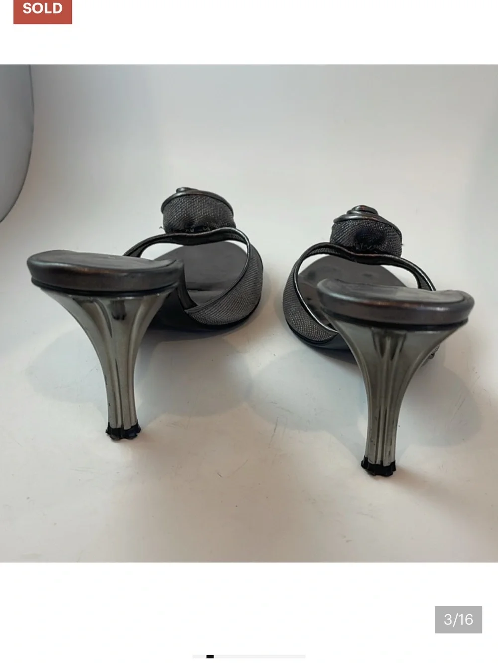 Anne Klein Pewter/Silver Heels Made in Italy